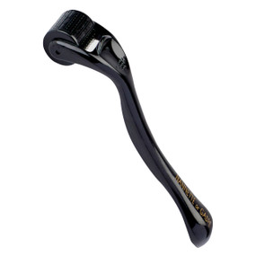 Nannette De Gaspé Roller Noir - 1-Pack front image; a home micro-needling tool that supports your skin's ability to regenerate itself